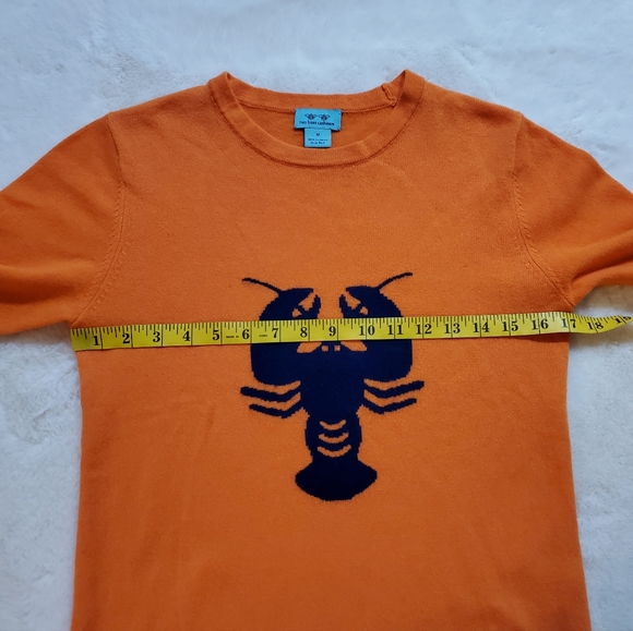 Two Bees Cashmere It's Lobster Weather Sweater Size Medium - Picture 2 of 6